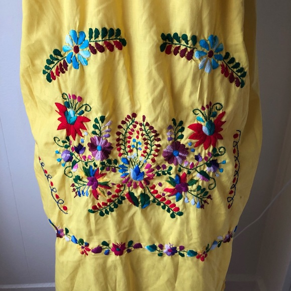 Vintage Embroidered Dress - Picture 3 of 8